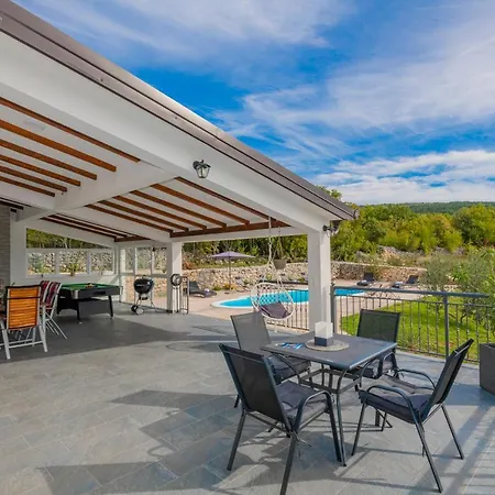 Jakov I Filip Villa Imotski