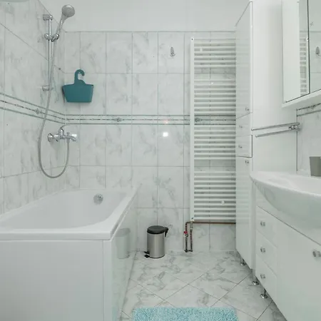 Jakov I Filip Villa *