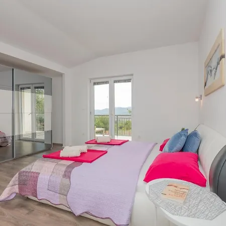 Jakov I Filip * Imotski