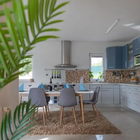 Villa Jakov I Filip Imotski