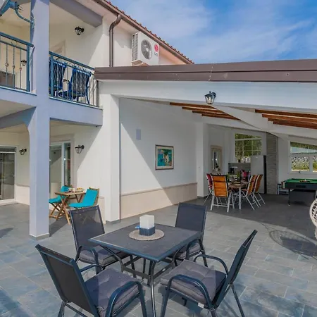 Villa Jakov I Filip Imotski